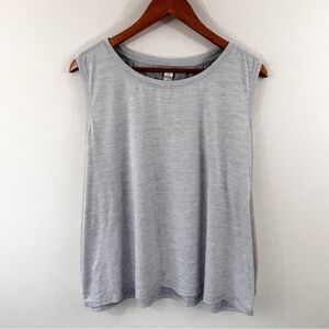 Yogalicious sleeveless heathered gray yoga top